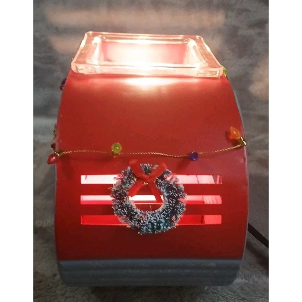 Scentsy‎ Christmas Camper Wax Warmer Winter Holiday Lights Wreath Metal READ